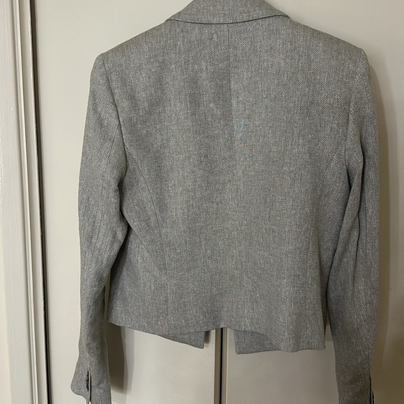DKNY Cropped OPen front long sleeve Blazer size 4 - Picture 8 of 8